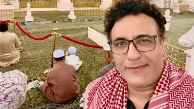 تامر حسني ومحمد حماقي في جنازة الملحن محمد رحيم