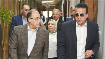 رئيس هيئة الدواء يتفقد مصانع إيبيكو 