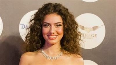  جيهان الشماشرجي تطل بالكريستال في حفل ختام مهرجان القاهرة وسعر فستانها مفاجأة