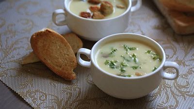 طريقة عمل شوربة الكريمة بالدجاج| وصفة غنية ولذيذة