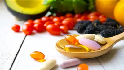 خبيرة تحذر.. أضرار وخيمة لإدمان المكملات الغذائية