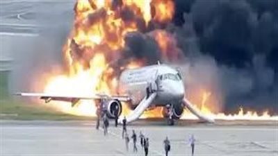 تركيا: تعليق عمليات الهبوط بمطار أنطاليا بعد اشتعال حريق بطائرة روسية 