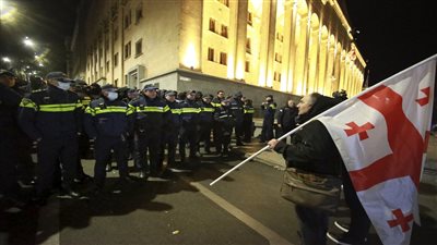 اندلاع مواجهات بين الشرطة والمتظاهرين في جورجيا