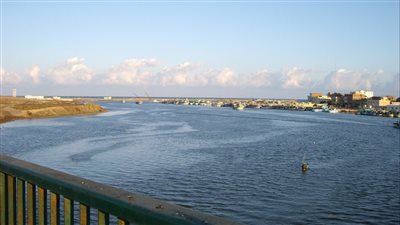 استمرار توقف حركة الملاحة والصيد بميناء البرلس وسواحل كفرالشيخ الشمالية 