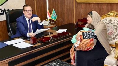 محافظ المنوفية: صرف مساعدات مالية وكرسي متحرك لعدد من ذوي الهمم 