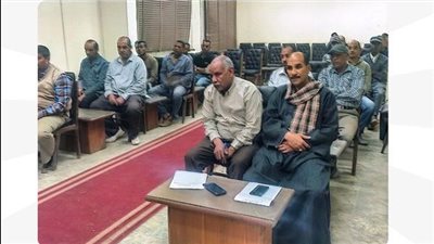 وزارة العمل تنظم ندوة 