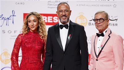 شريف منير يروج لشخصيته في «مين يصدق» ويكشف عن تفاصيل العرض الأول