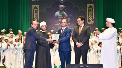 وزيرا الثقافة والأوقاف يشهدان الاحتفال بتخريج أربع دفعات من 