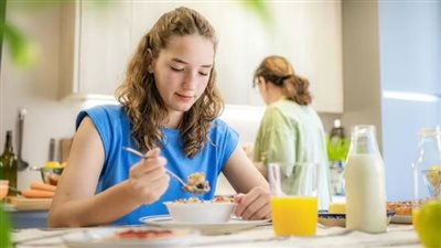 الموعد المثالي لتناول وجبة الإفطار .. ليس بعد الاستيقاظ مباشرة 