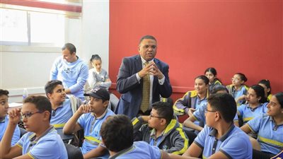 جامعة سوهاج تنظم يوم طبي لطلاب مدرسة السلام بحي الكوثر 