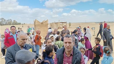 جولة سياحية لضيوف مؤتمر الأدباء فى تونا الجبل بعروس الصعيد