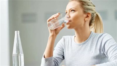 أهمية الترطيب ودوره في تعزيز صحة الجسم والبشرة