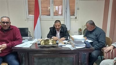 مدير تعليم أبو تشت يشهد الاجتماع الدوري  لمجلس الأمناء