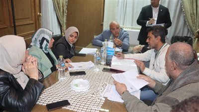 محافظ القليوبية يواصل لقاءاته الأسبوعية بالمواطنين بمدينه الخانكة