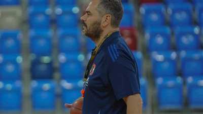 مدرب سلة الأهلي وكابتن الفريق في مؤتمر مباراة السوبر المصري