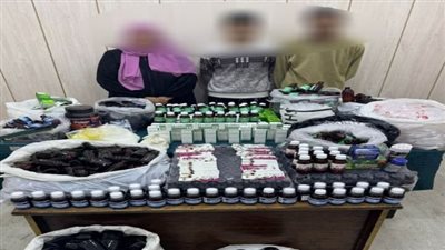  ضبط 3 أشخاص لقيامهم بتصنيع أدوية مجهولة في القاهرة 