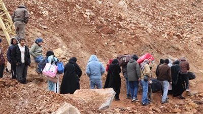 النازحون يعودون إلى الأراضي اللبنانية من سوريا