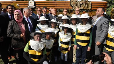 محافظ القاهرة: الأجهزة التنفيذية تقدم الدعم لكافة المبادرات لتطوير الصناعات والحرف اليدوية 