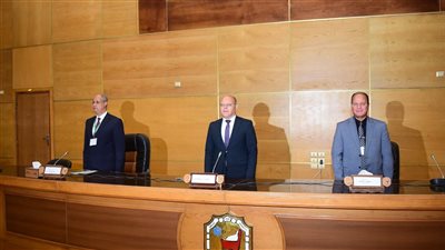 رئيس جامعة سوهاج يفتتح مؤتمر التعليم الأخضر والتنمية المستدامة