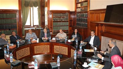 لقاء بين مركز بحوث الصحراء وميكرز لمناقشة تقنيات مكافحة سوسة النخيل الحمراء