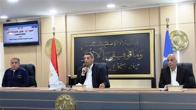 محافظ السويس يشدد علي زيادة معدلات العمل في ملف التصالح
