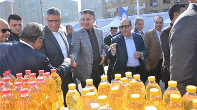 وزير التموين يفتتح 