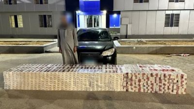 ضبط عامل بحوزته 13 ألف علبة سجائر مهربة بمطروح