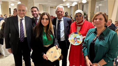 تكريم الدكتوره منال متولي كأول امرأة يتم اختيارها لتُمثل مصر بمؤتمر باليرمو عن المرأة.. صور