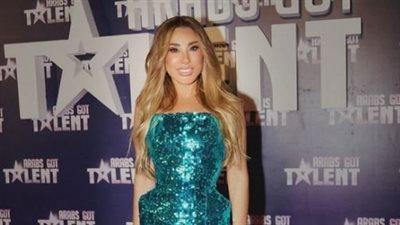 نجوى كرم زهرة حب شهر ديسمبر بتوقيع مجلة فوج العربية (صور)