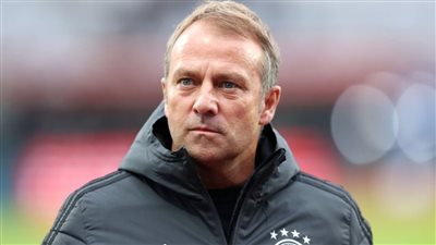 فليك يعلن تشكيل برشلونة  لمباراة لاس بالماس في الدوري الإسباني