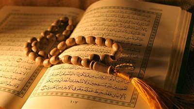 الحكمة في تكرار حرف الجر في قوله 