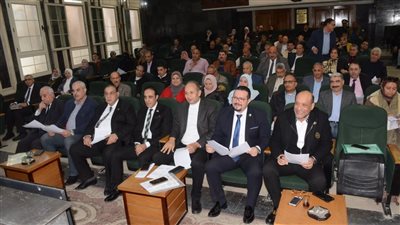 محافظ الغربية يشدد على الارتقاء بالخدمات المقدمة للمواطنين