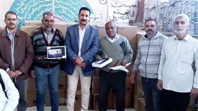 تعليم دشنا: بدء تسليم التابلت لـ 1698 طالب وطالبة 