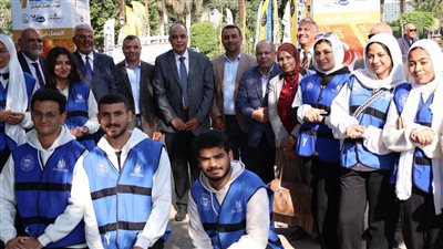 مركز بحوث الصحراء يبرز أهمية تربية النحل والأعسال الصحراوية بمهرجان العسل السابع