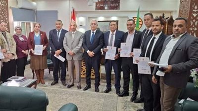 وكيل تعليم الإسماعيلية:  يسلم قيادات المبادرة الرئاسية 