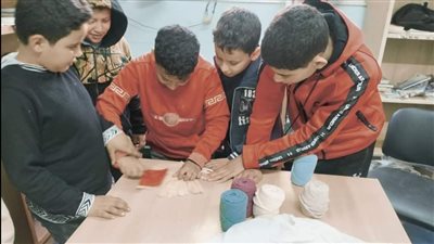 وزارة الرياضة تواصل فعاليات البرنامج التدريبي لتعليم الحرف التراثية بمركز شباب كفر الشناوي 
