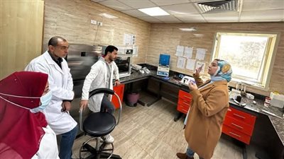 لجنة لمتابعة تشغيل معمل نجع حمادى العام وتوافر المستلزمات الطبية