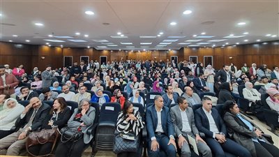 مجمع الفنون يستضيف الملتقى التسويقي لمشروعات طلاب آداب حلوان
