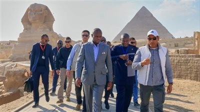 الرئيس الانتقالي لجمهورية الجابون يزور 3 مواقع أثرية بمصر