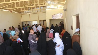 الكشف على 1940 مواطنًا ضمن القافلة علاجية تنموية شاملة بمركز الواحات البحرية 