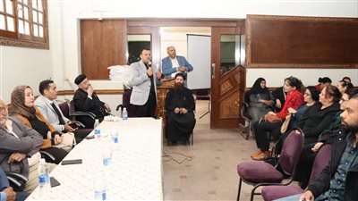 محافظ الفيوم يتابع الأنشطة والخدمات المقدمة ضمن فعاليات المبادرة الرئاسية 