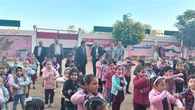 تعليم الشرقية: من المهم ممارسة الطلاب ساعة من البهجة يوميًا بفناء المدرسة