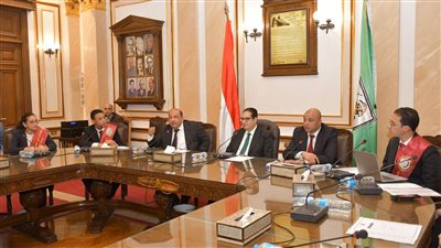 رئيس جامعة القاهرة يجتمع بمجلس اتحاد الطلاب الجديد