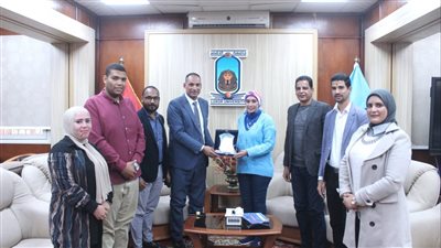 رئيس جامعة الأقصر يستقبل وفد اتحاد الشباب لبحث سبل التعاون