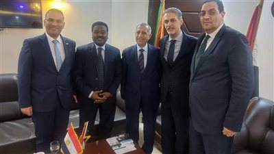 رئيس الأكاديمية العربية يزور السفارة المصرية ببورسودان لتعزيز العلاقات الثنائية