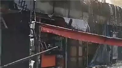 حريق هائل بسور إدارة غرب الإسكندرية التعليمية يتسبب في خسائر فادحة 