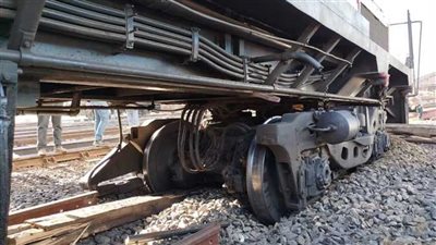 سقوط جرار مناورة بمحطة السكة الحديد بالإسكندرية 