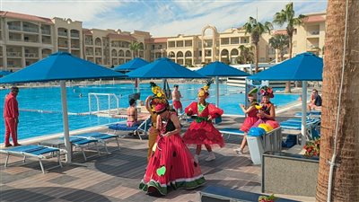 رواج سياحى بفنادق الغردقة ومهرجانات الفواكه تجذب السياح 