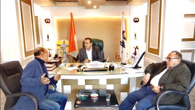 رئيس مدينة الأقصر يناقش الاستعدادات النهائية للاحتفال بالعيد القومي للمحافظة