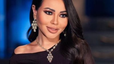  أسما إبراهيم  تواكب موضة شتاء 2025 في عرض البحر